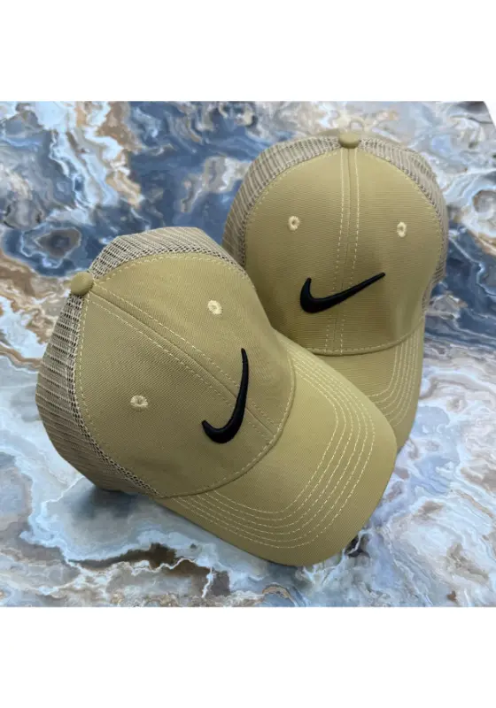 Nike Rise Structured Trucker Cap in parachute beige